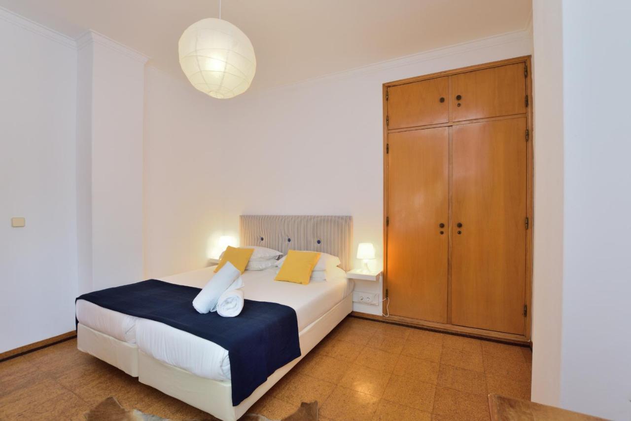 Palmeiras Beach Apartment กอสตา ดา กาปาริกา ภายนอก รูปภาพ
